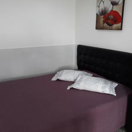 - The Little Star Nazare